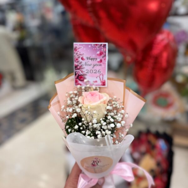 Elegant Single Pink Rose Petit Bouquet with Baby's Breath