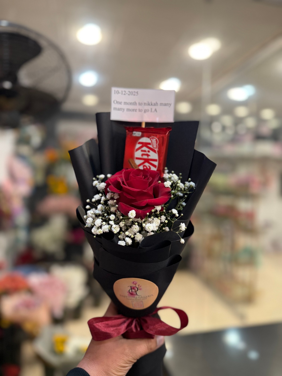 37be095c-a2a0-45b9-847e-c5e9645e6ee4 Single Red Rose & KitKat Chocolate Bouquet - Image 1