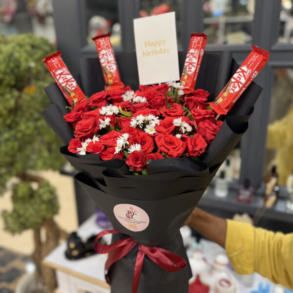 Red Rose & KitKat Chocolate Bouquet