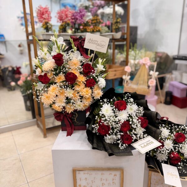 Elegant Peach & Crimson Anniversary Box