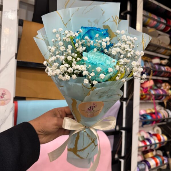 Electric Blue & Mint Rose Duo with Baby’s Breath