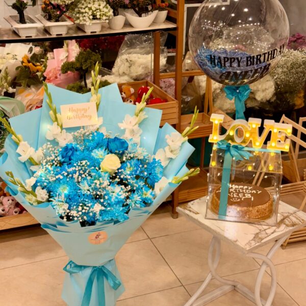 Premium Blue & White Floral Bouquet with Birthday Cake & Balloon Combo