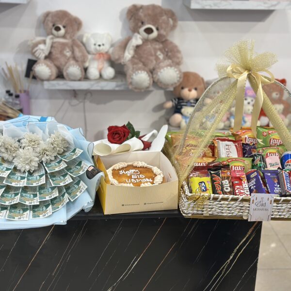 Eid Gift Combo with Cash Bouquet, Cake & Snack Basket
